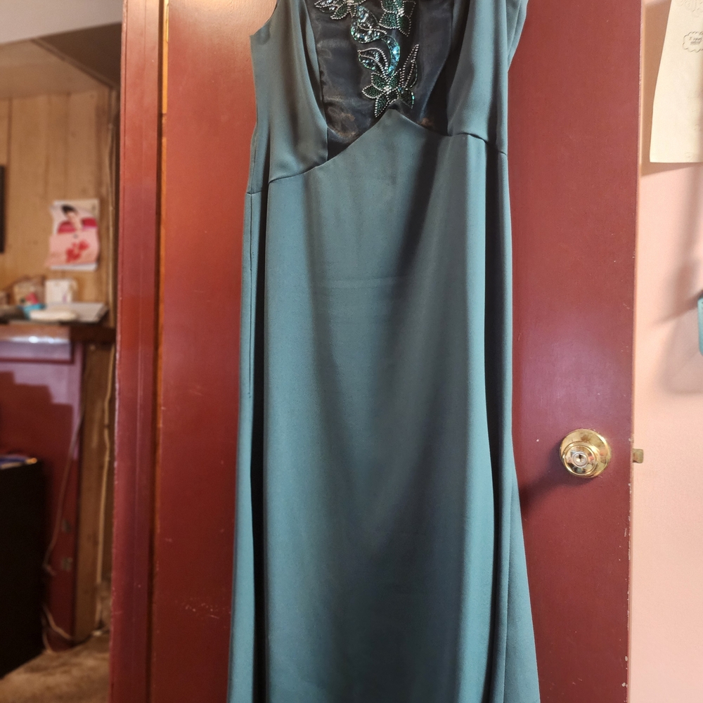 Elegant Teal Evening Dress